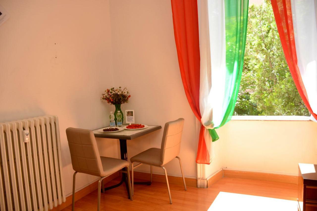Al Iram Guest House ローマ エクステリア 写真